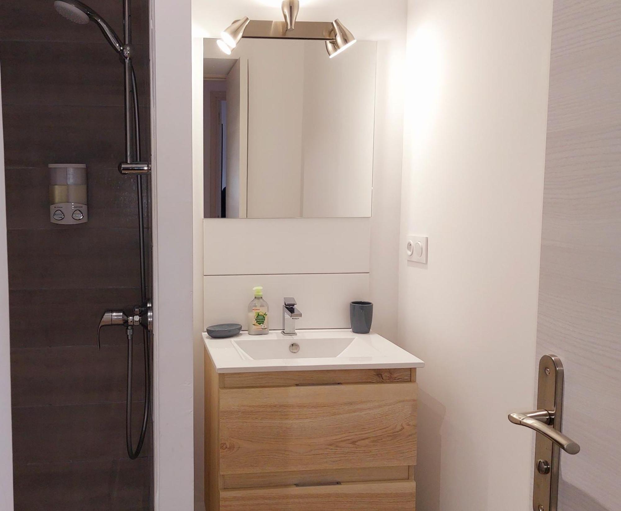 Duplex Cocoon - 10 Min De Blaye - 20 Min Cnpe - Wifi - Tv Hd Lägenhet Saint-Seurin-de-Cursac Exteriör bild